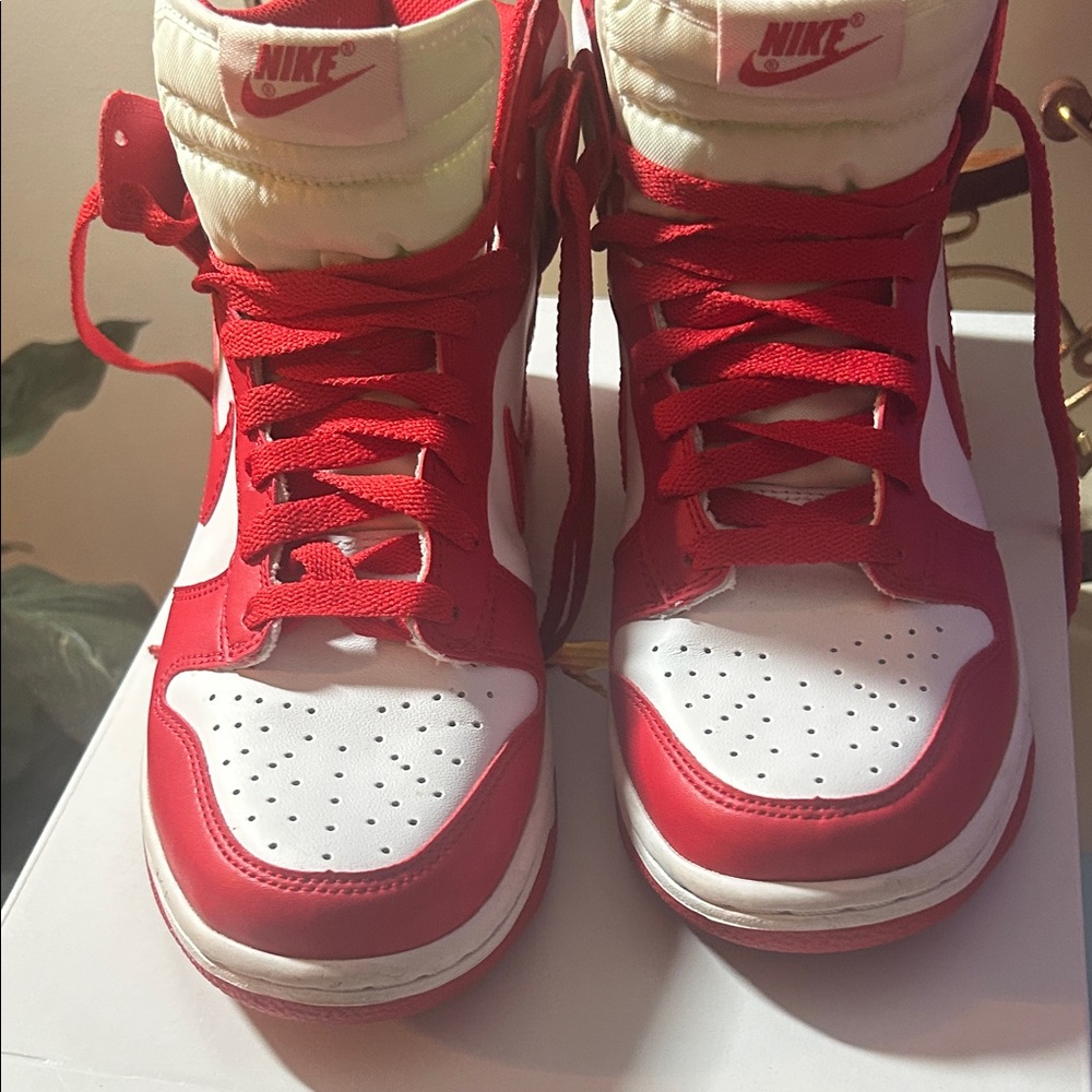 Nike Women's Bold Red and White Sneakers - Picture 6 of 6